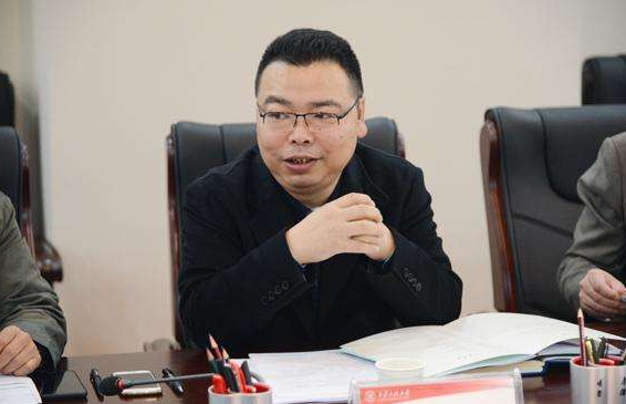 【专家点评】盛文兵：美联储无限量货币宽松，黄金全面飙升