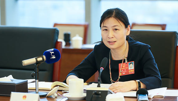 【专家点评】季峥：政治僵局缓解利多美元   黄金白银技术形态不乐观1010