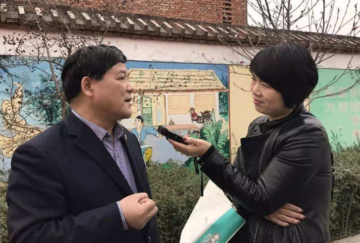 【专家点评】盛文兵：黄金高位震荡修正，1733/9区域空